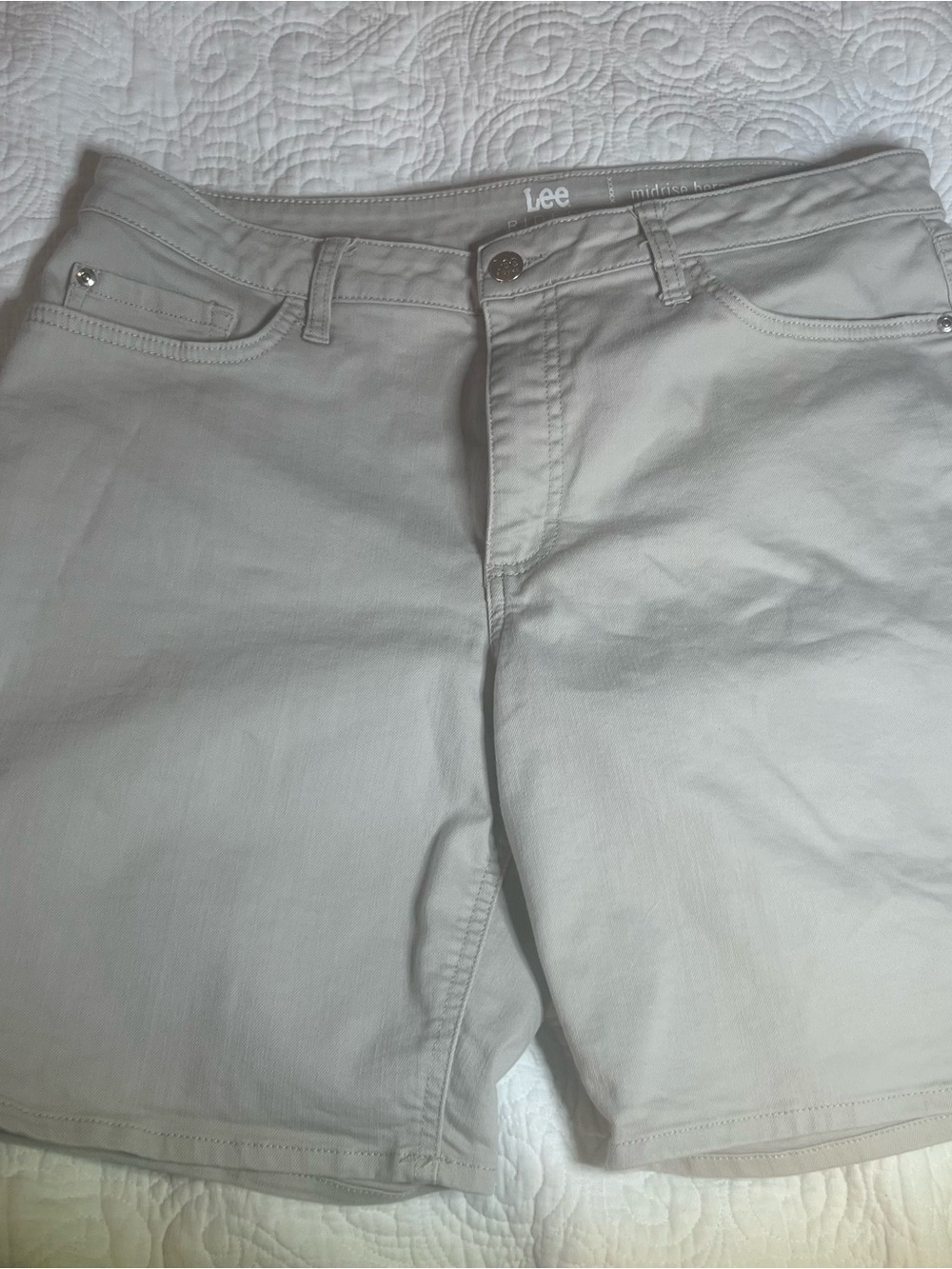 Lee Women Gray Cotton Blend Shorts